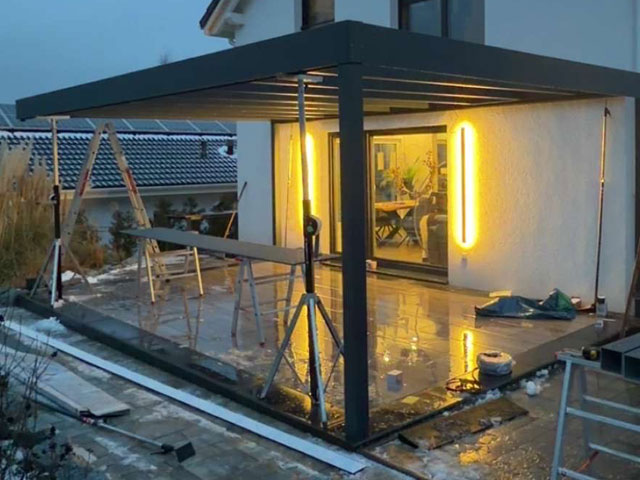 Fachgerechte Montage der Terrassenüberdachung in Schlüchtern